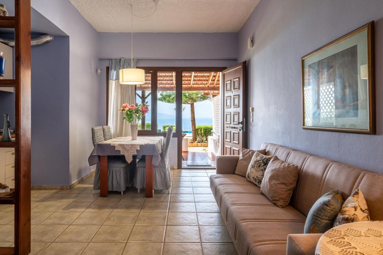 Beachfront Family Villa Katerina With Private Pool, Playground, Bbq & Amazing Sea Views! Petres  Dış mekan fotoğraf
