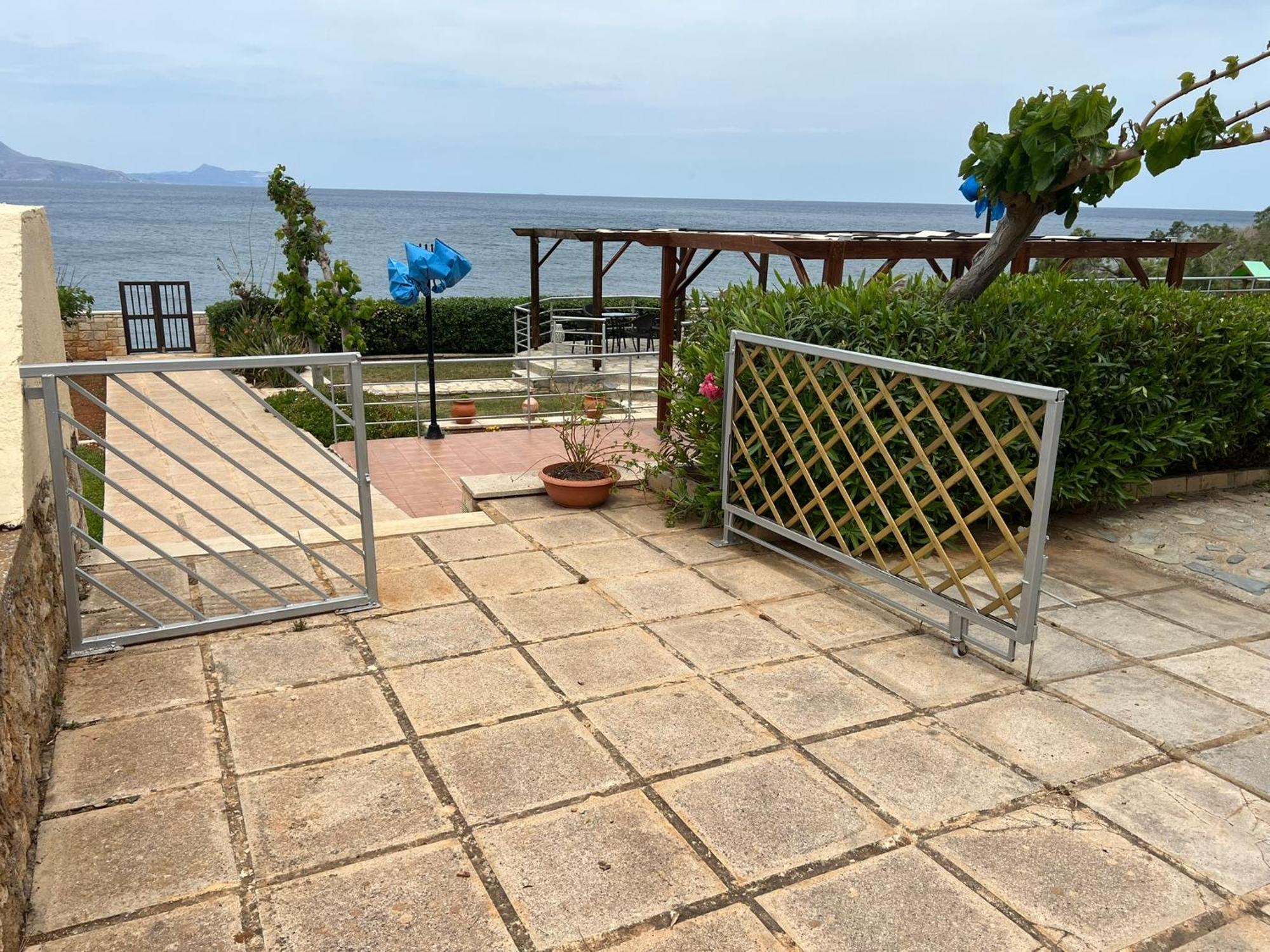 Beachfront Family Villa Katerina With Private Pool, Playground, Bbq & Amazing Sea Views! Petres  Dış mekan fotoğraf