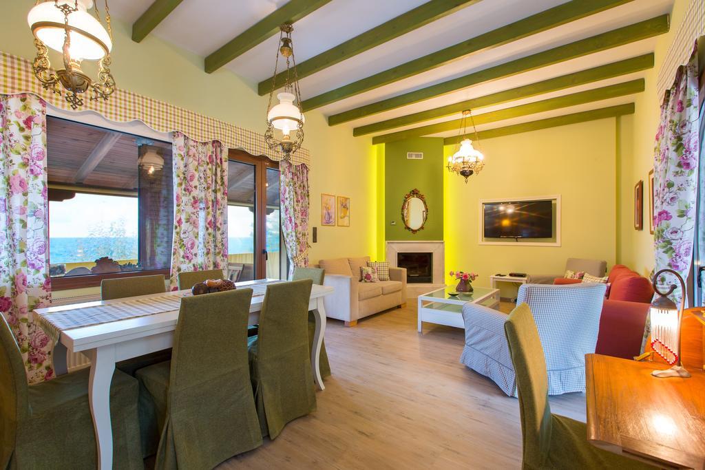 Beachfront Family Villa Katerina With Private Pool, Playground, Bbq & Amazing Sea Views! Petres  Dış mekan fotoğraf